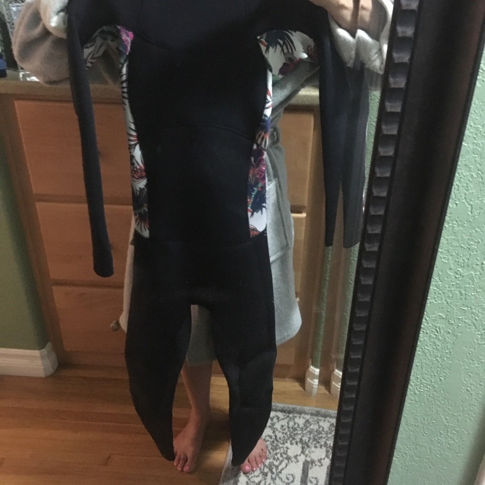 Roxy wetsuit